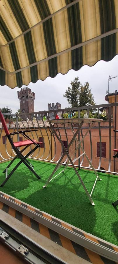 Appartamento Heidi In Centro Storico Lazise Exterior foto